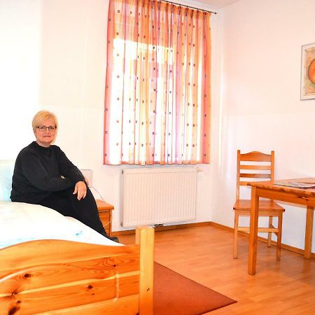 Gasthof Zum Goldenen Pflug 암스테텐 외부 사진