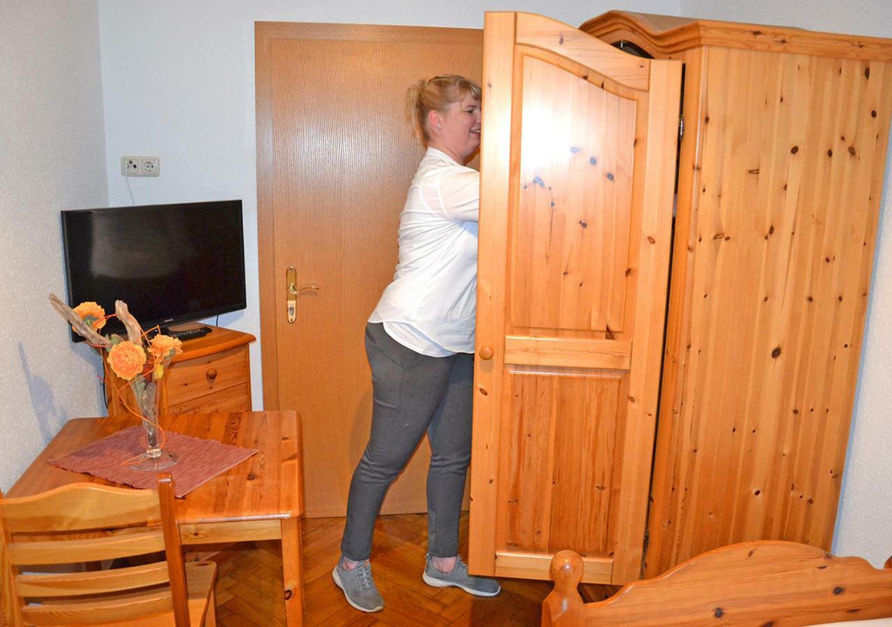 Gasthof Zum Goldenen Pflug 암스테텐 외부 사진