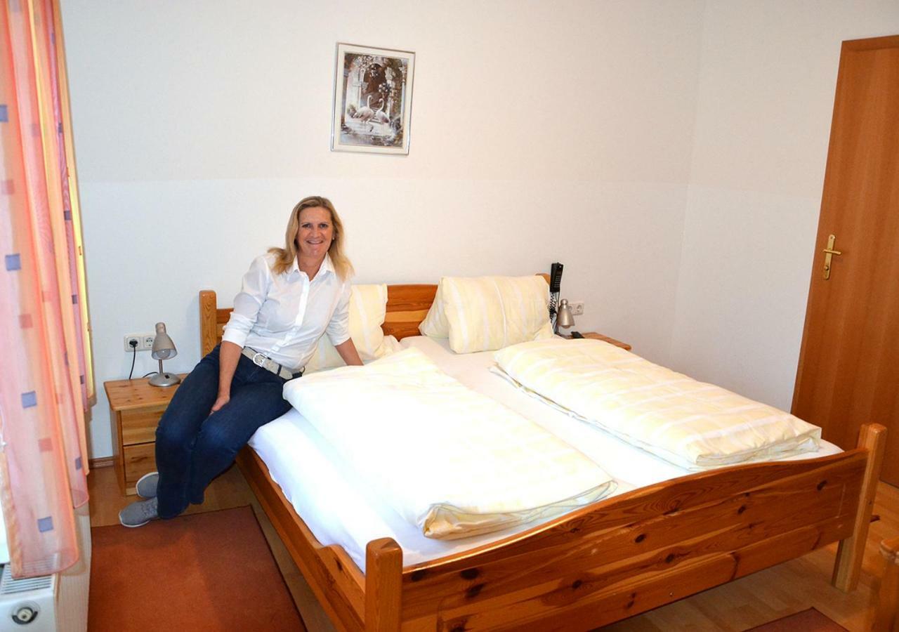 Gasthof Zum Goldenen Pflug 암스테텐 외부 사진